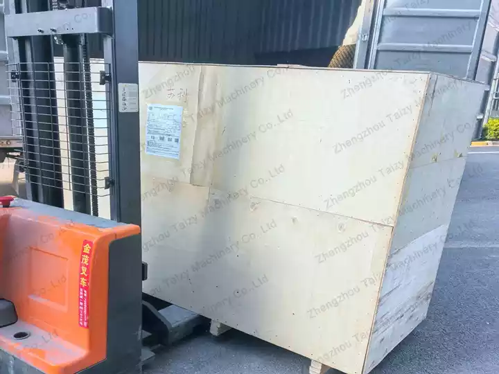 600 kg/h Elektrische Knoblauchschälmaschine für Gewürzfabrik nach Brasilien exportiert